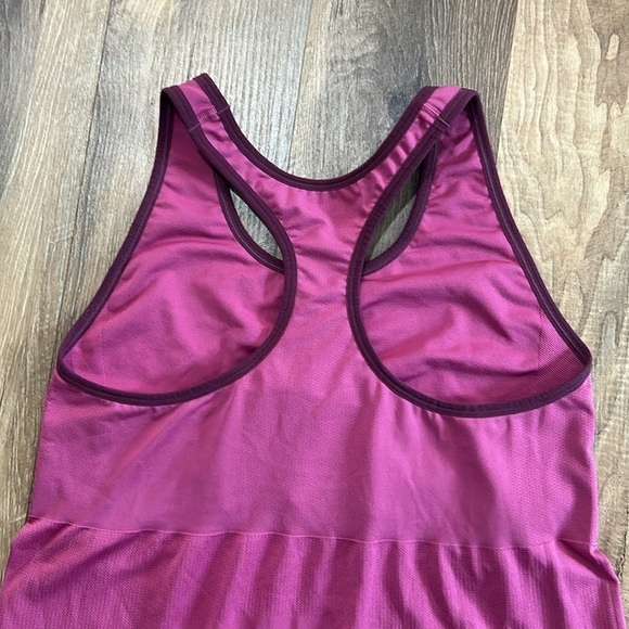 Patagonia pink/fuchsia Tank Top size large - Picture 11 of 12